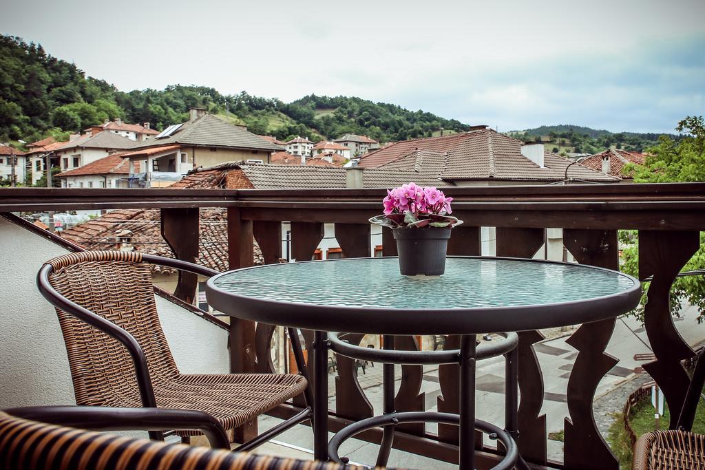 Бялата Къща Hotel Zlatograd Cameră foto